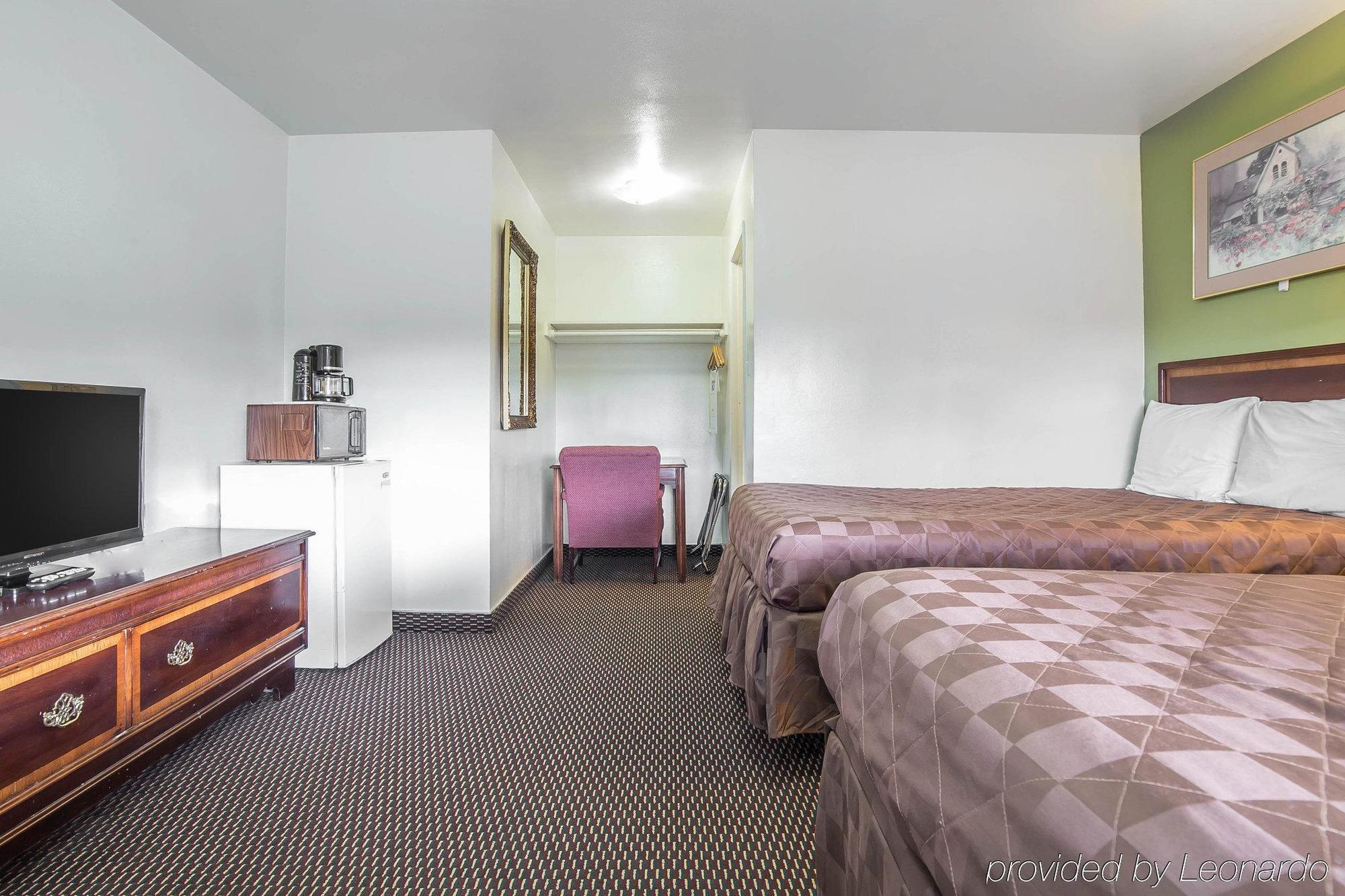 Oyo Hotel Pendleton Or Downtown Exterior photo